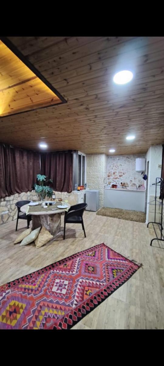 Sunset Roof Apartment Madaba Bagian luar foto