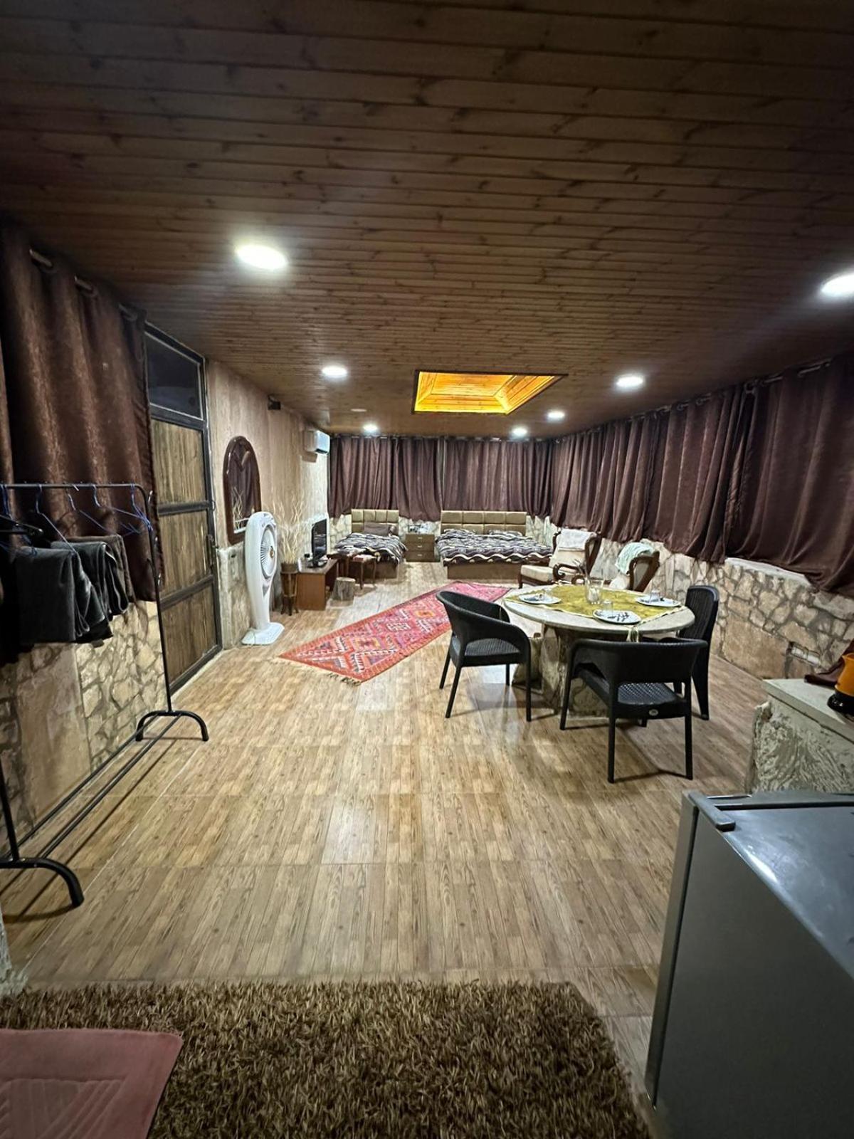 Sunset Roof Apartment Madaba Bagian luar foto